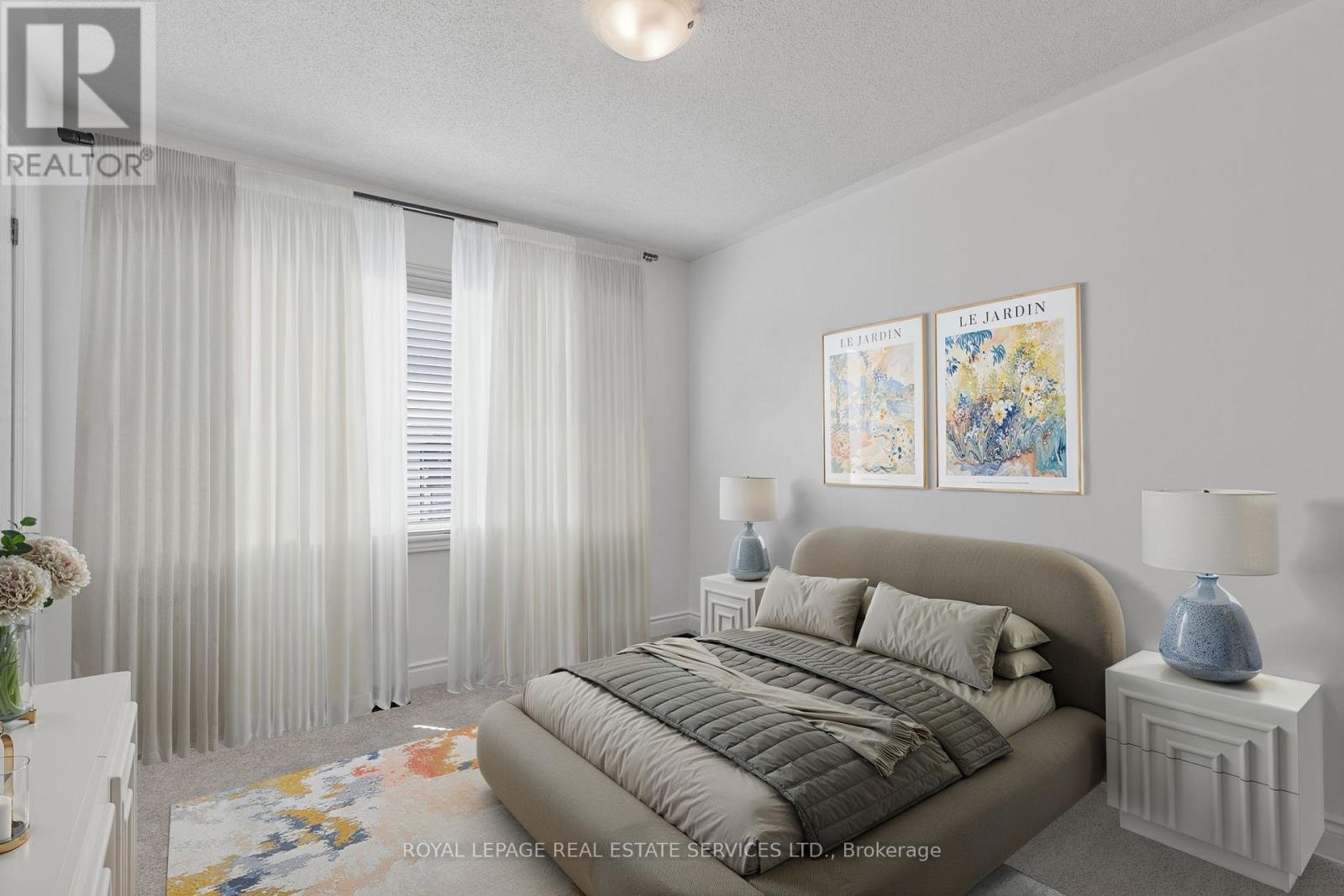 28 UNION BOULEVARD - 13
