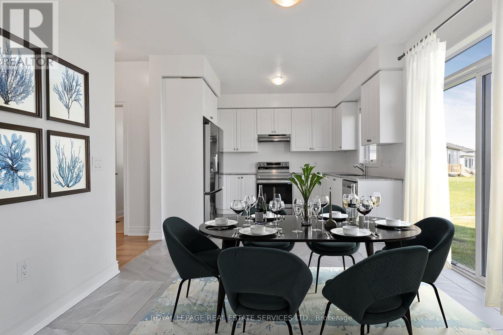 28 UNION BOULEVARD - 8