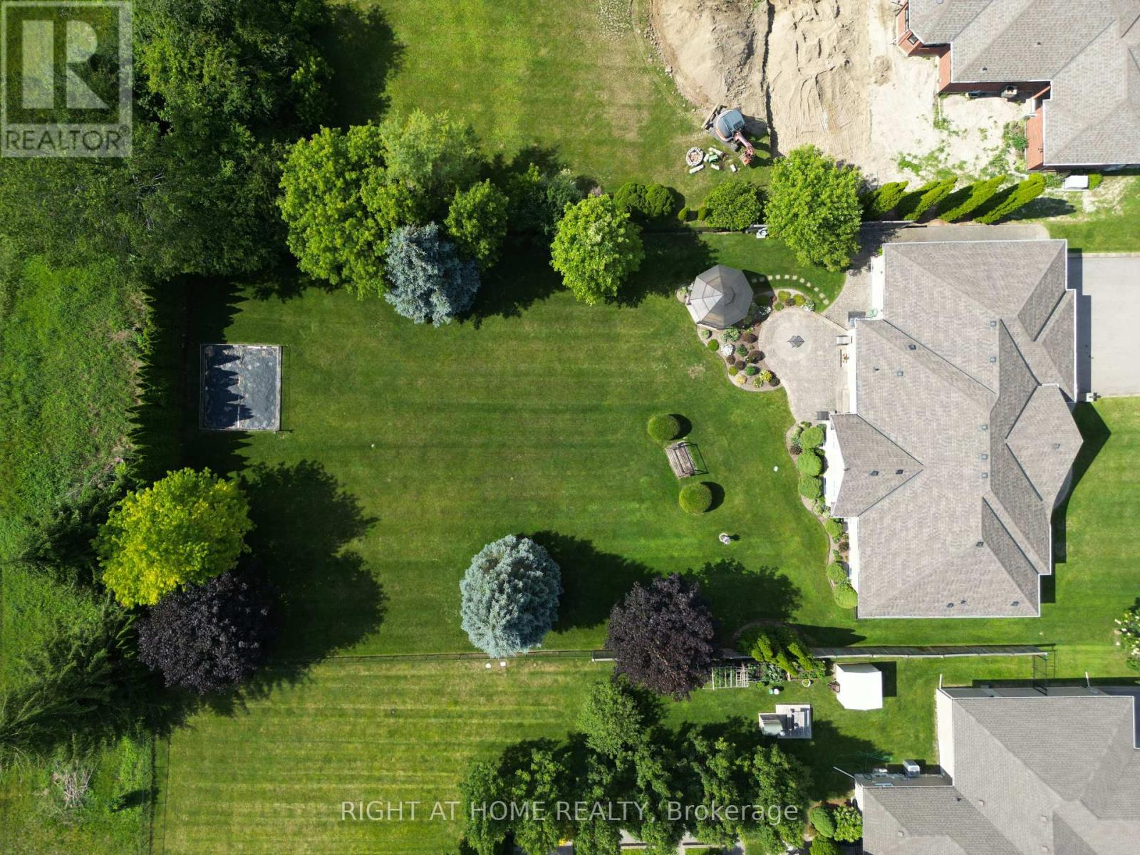 35 GOLFVIEW BOULEVARD - 36