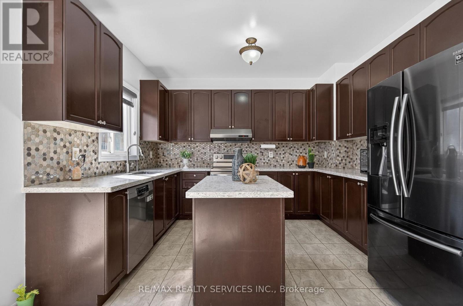 58 QUAILVALLEY DRIVE - 19
