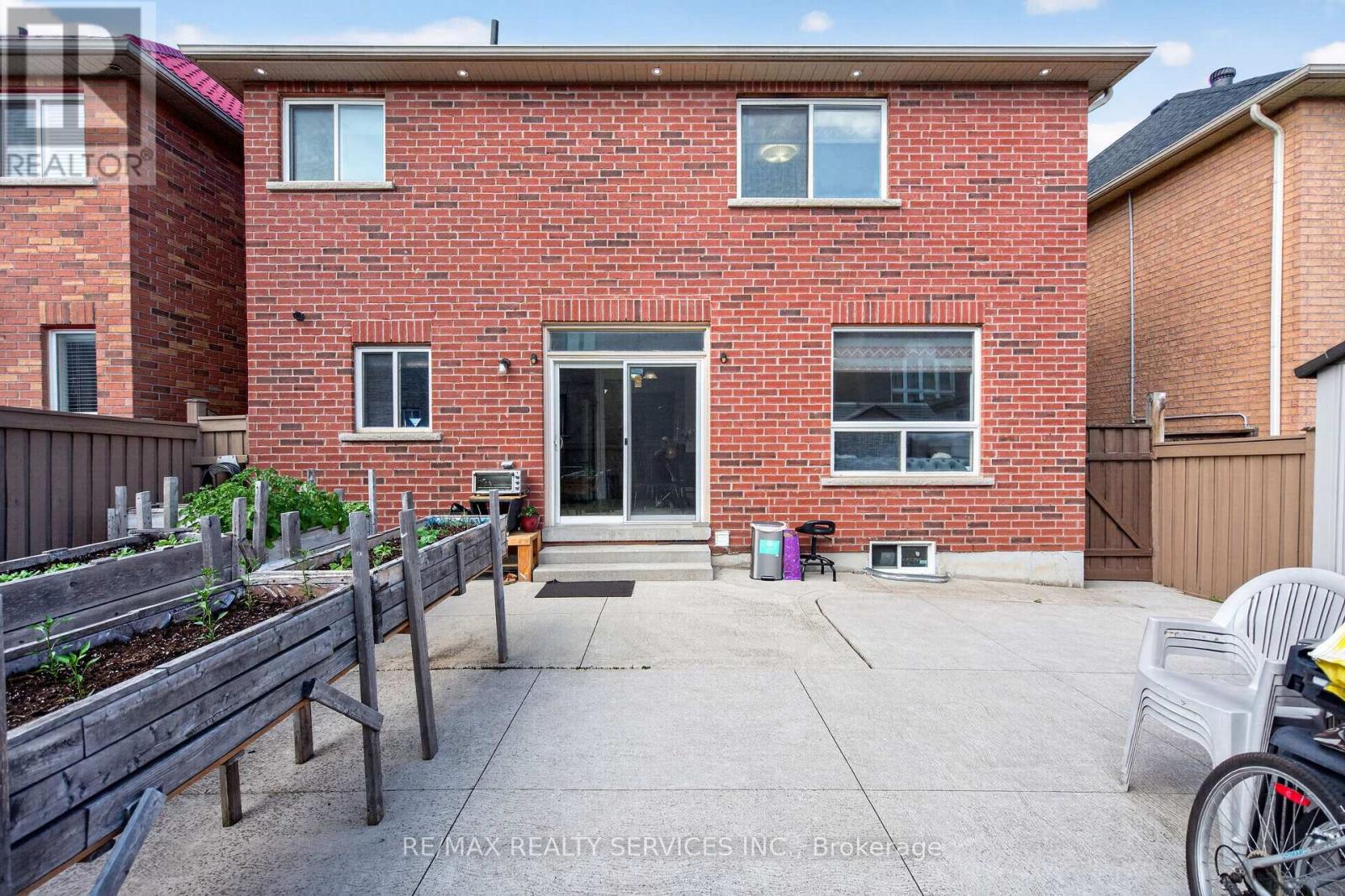 58 QUAILVALLEY DRIVE - 48
