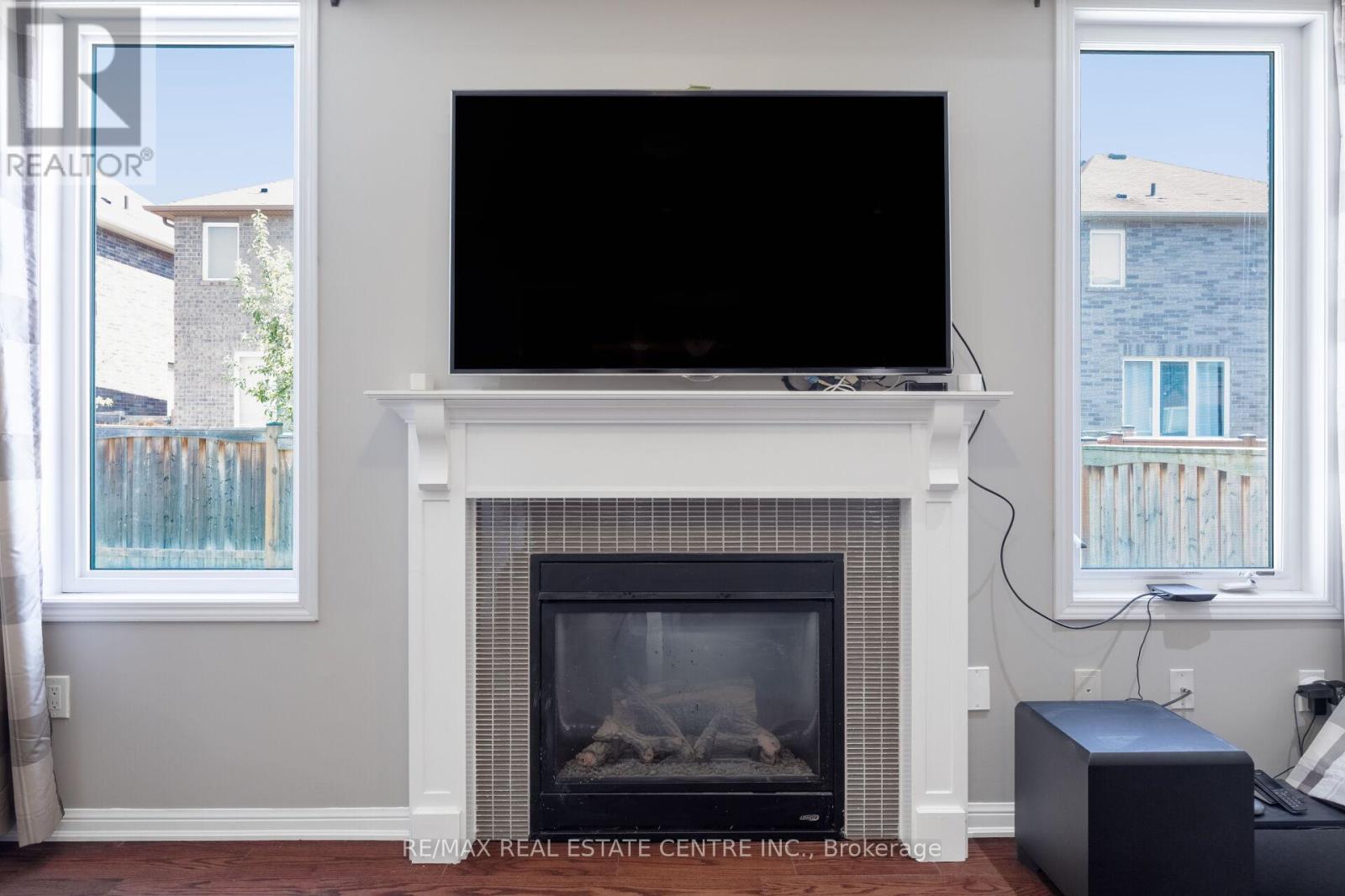58 SEAFAIR CRESCENT - 12
