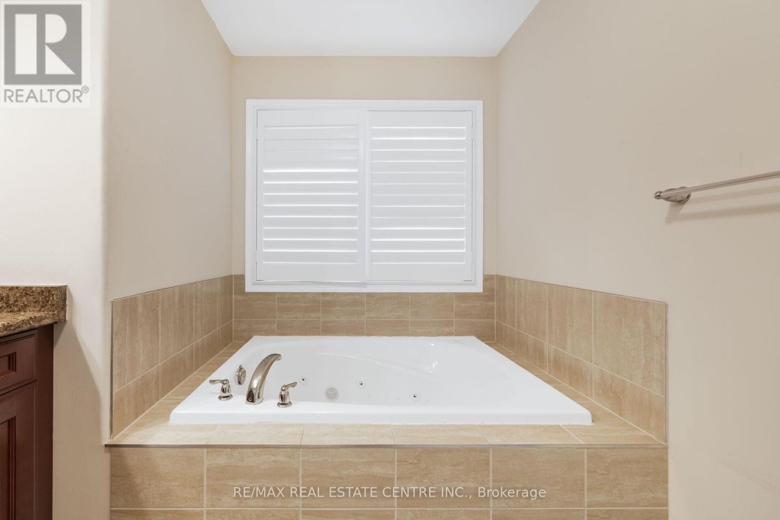 58 SEAFAIR CRESCENT - 27