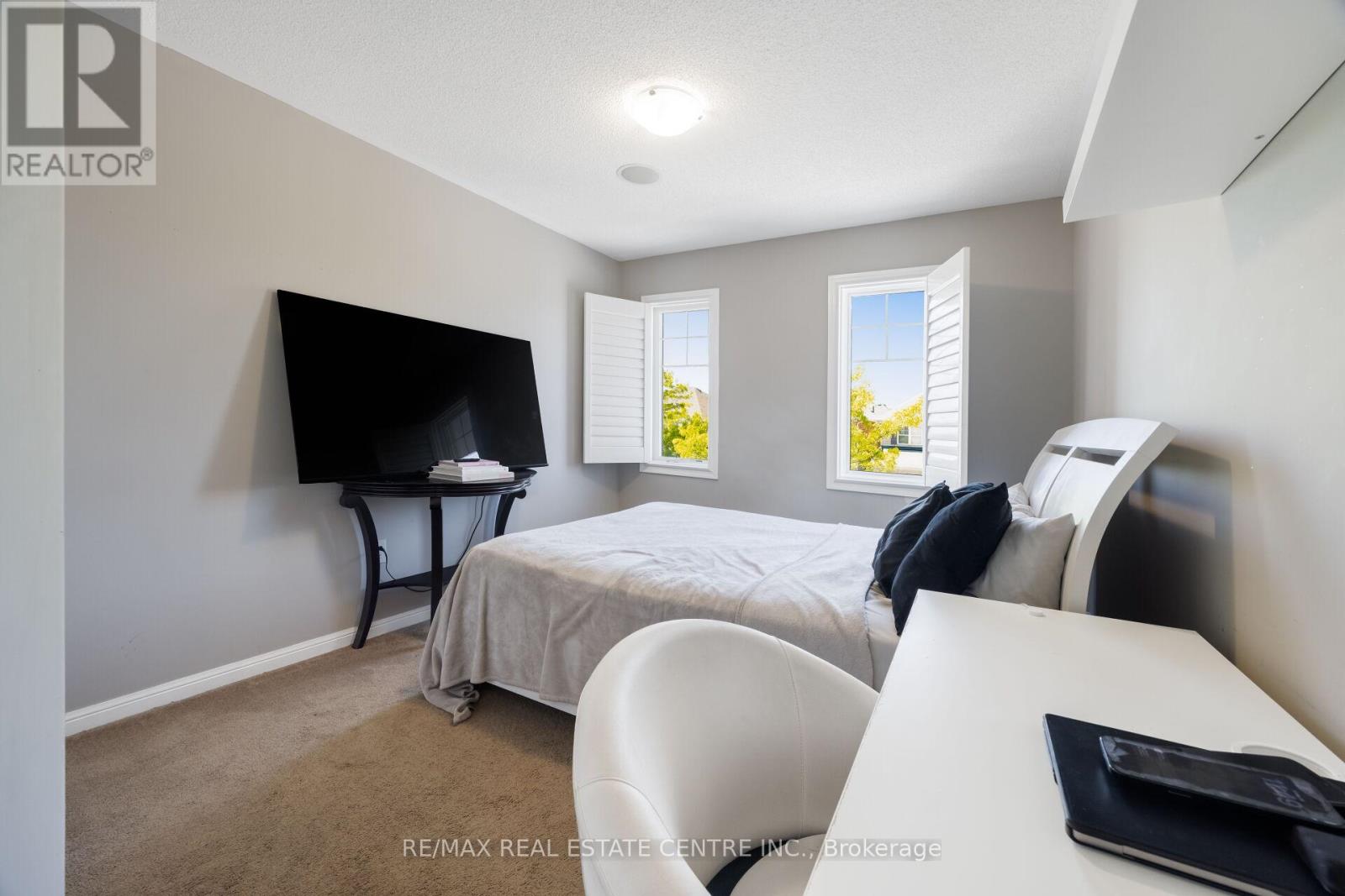 58 SEAFAIR CRESCENT - 31