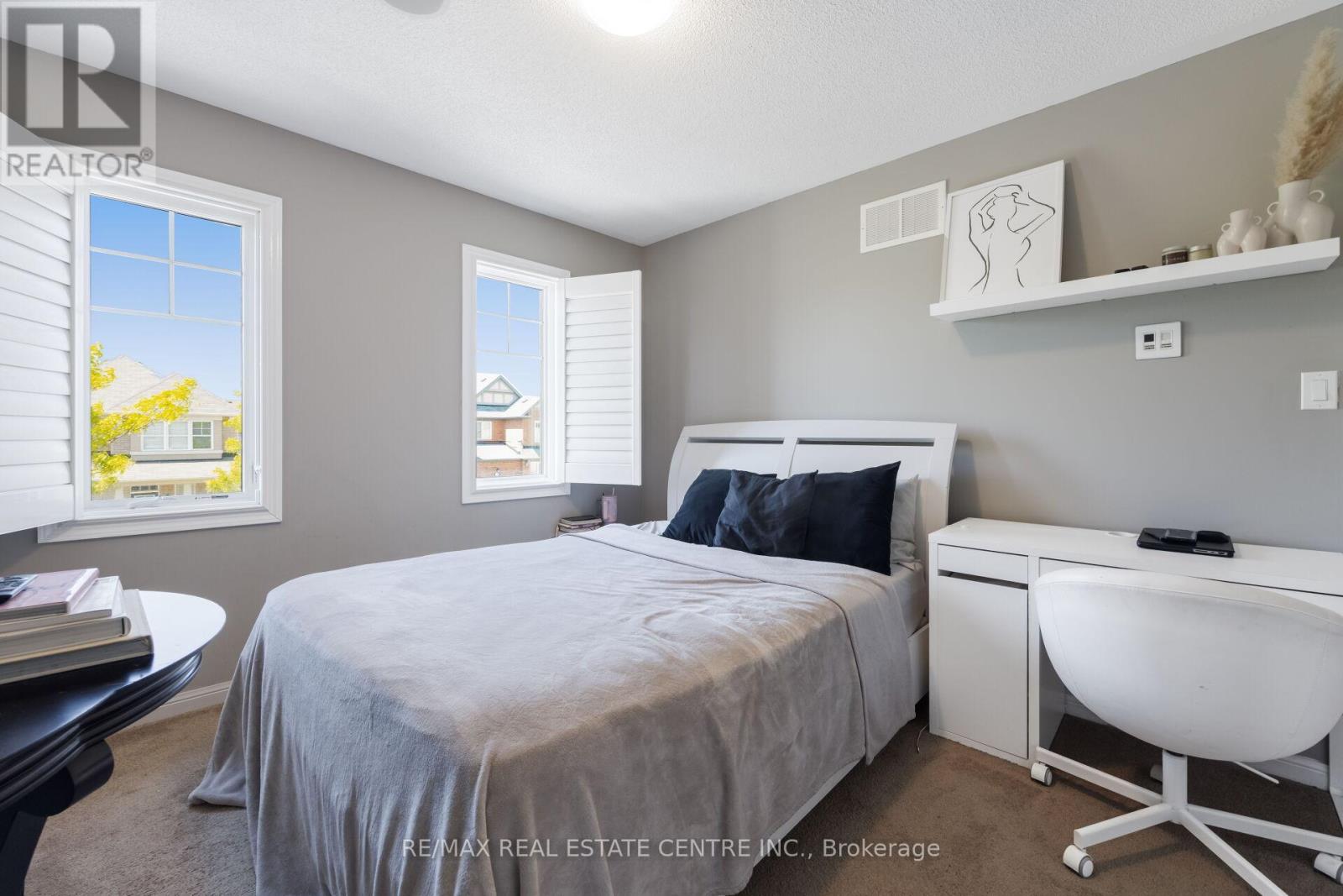 58 SEAFAIR CRESCENT - 32