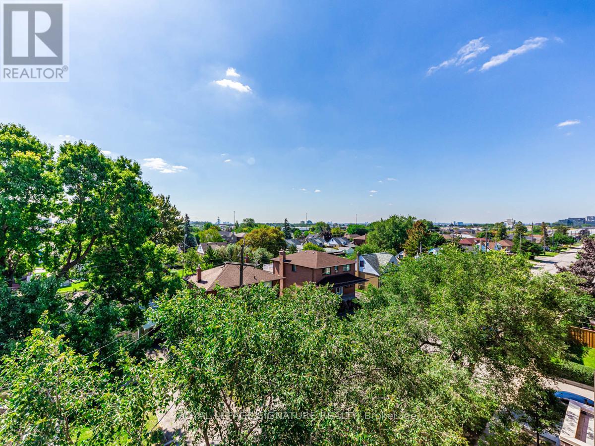 #60 68 WINSTON PARK BOULEVARD - 21