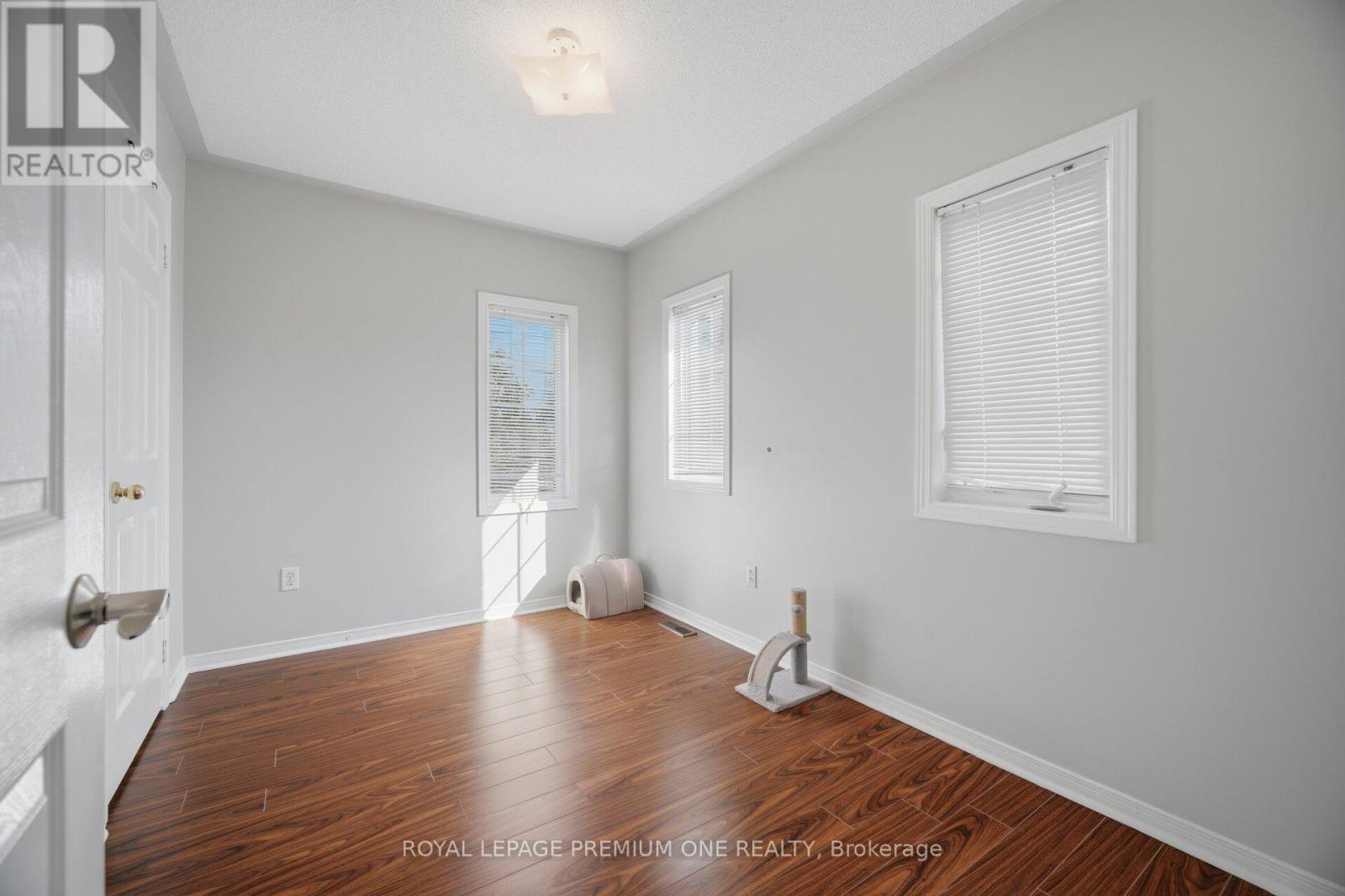 64 AMETHYST CIRCLE - 30