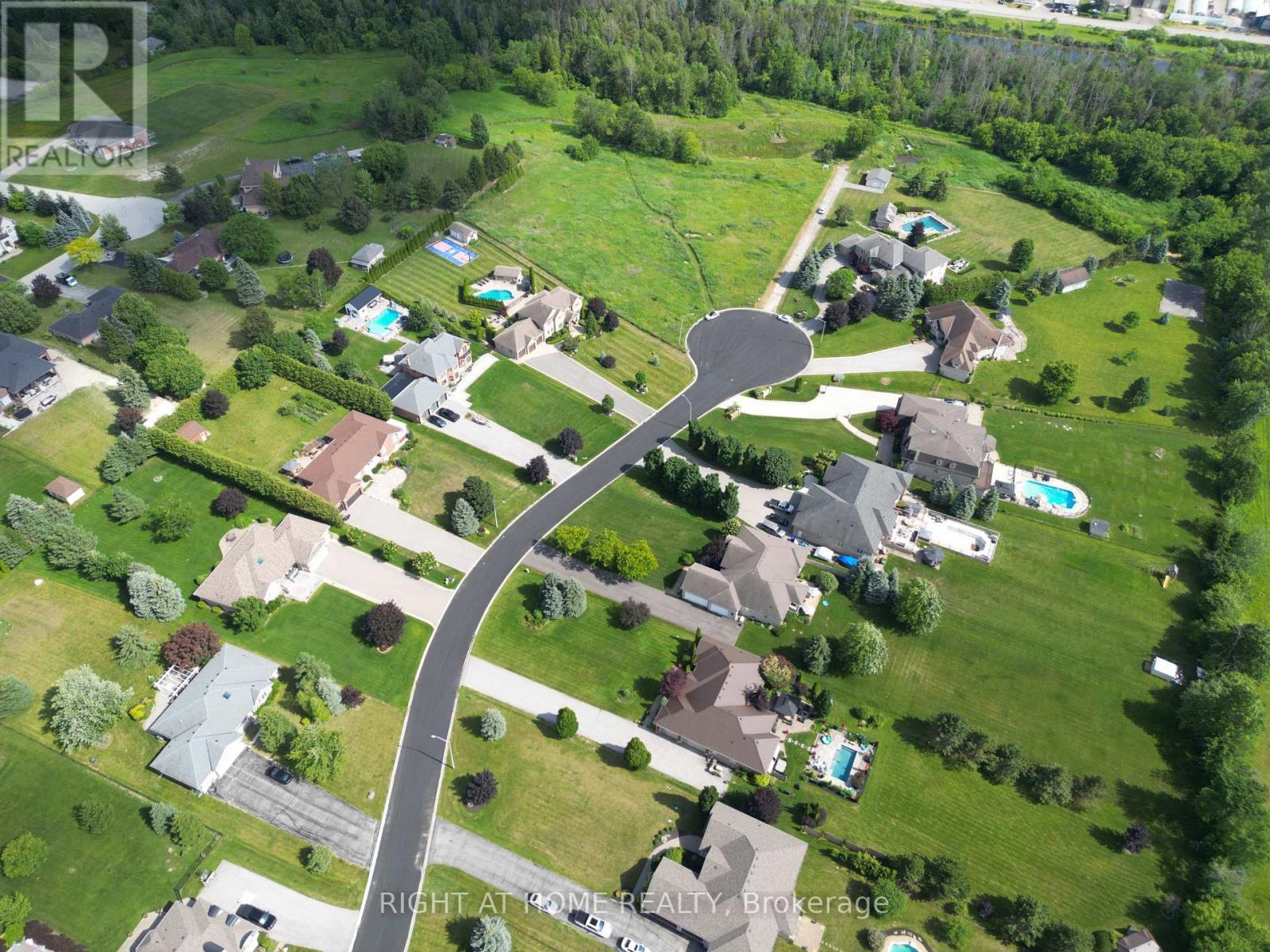 35 GOLFVIEW BOULEVARD - 31