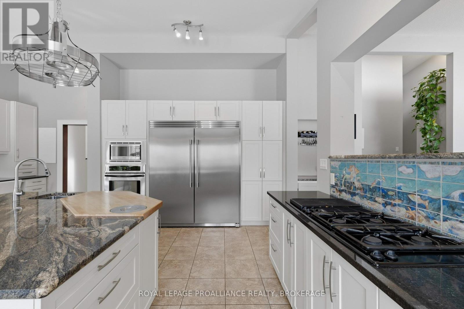 27 RIVERSIDE DRIVE - 11