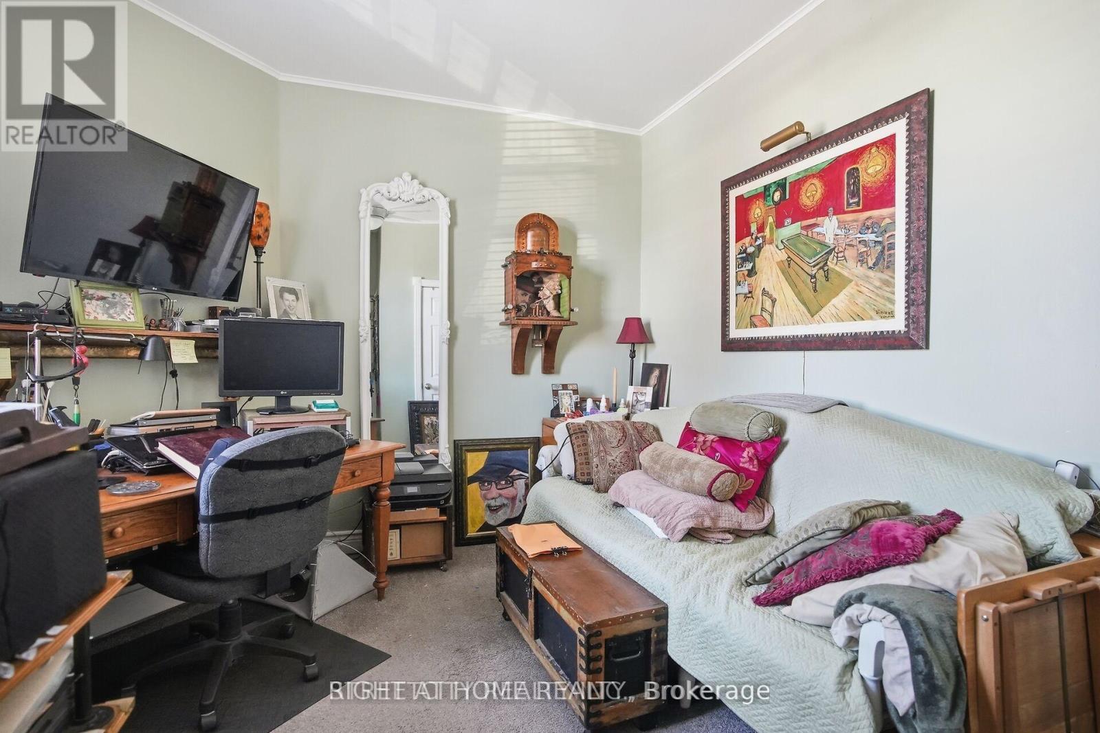82 WELLINGTON STREET - 14