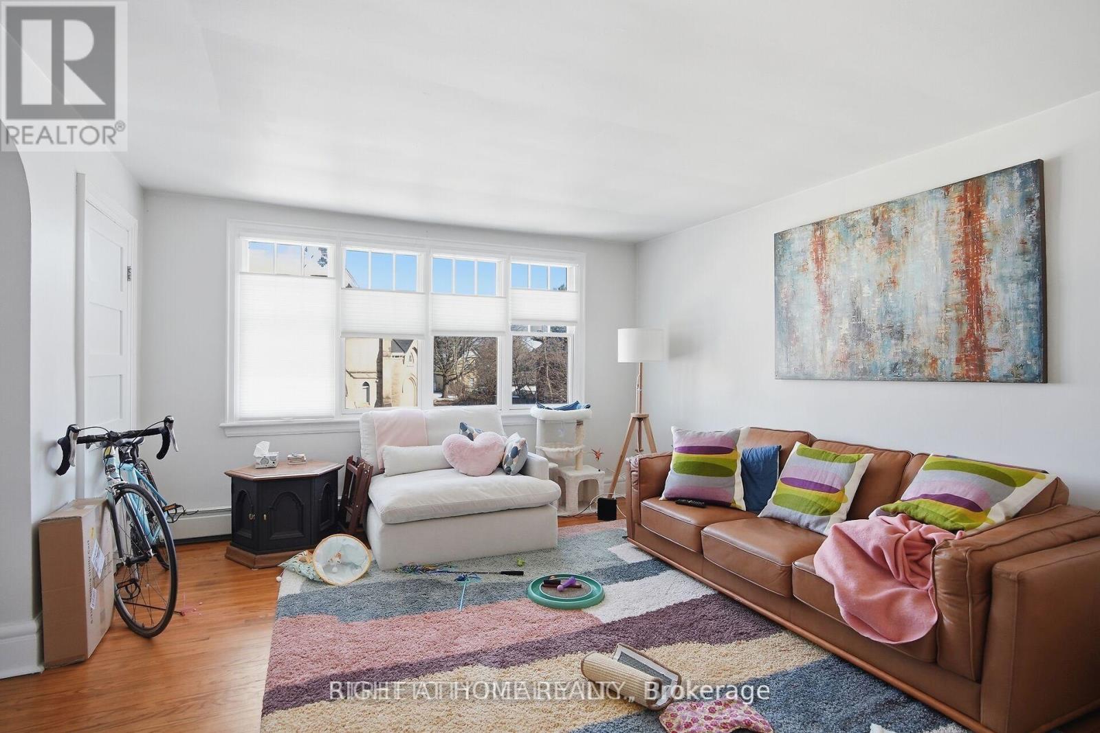 82 WELLINGTON STREET - 29