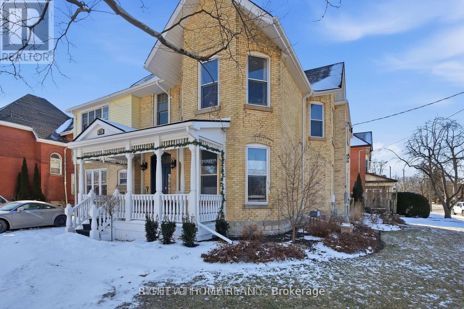 82 WELLINGTON STREET - 4