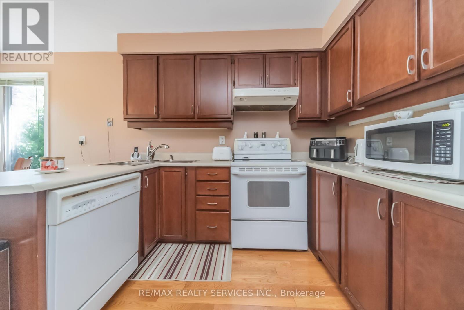 76 LEEWARD DRIVE - 21