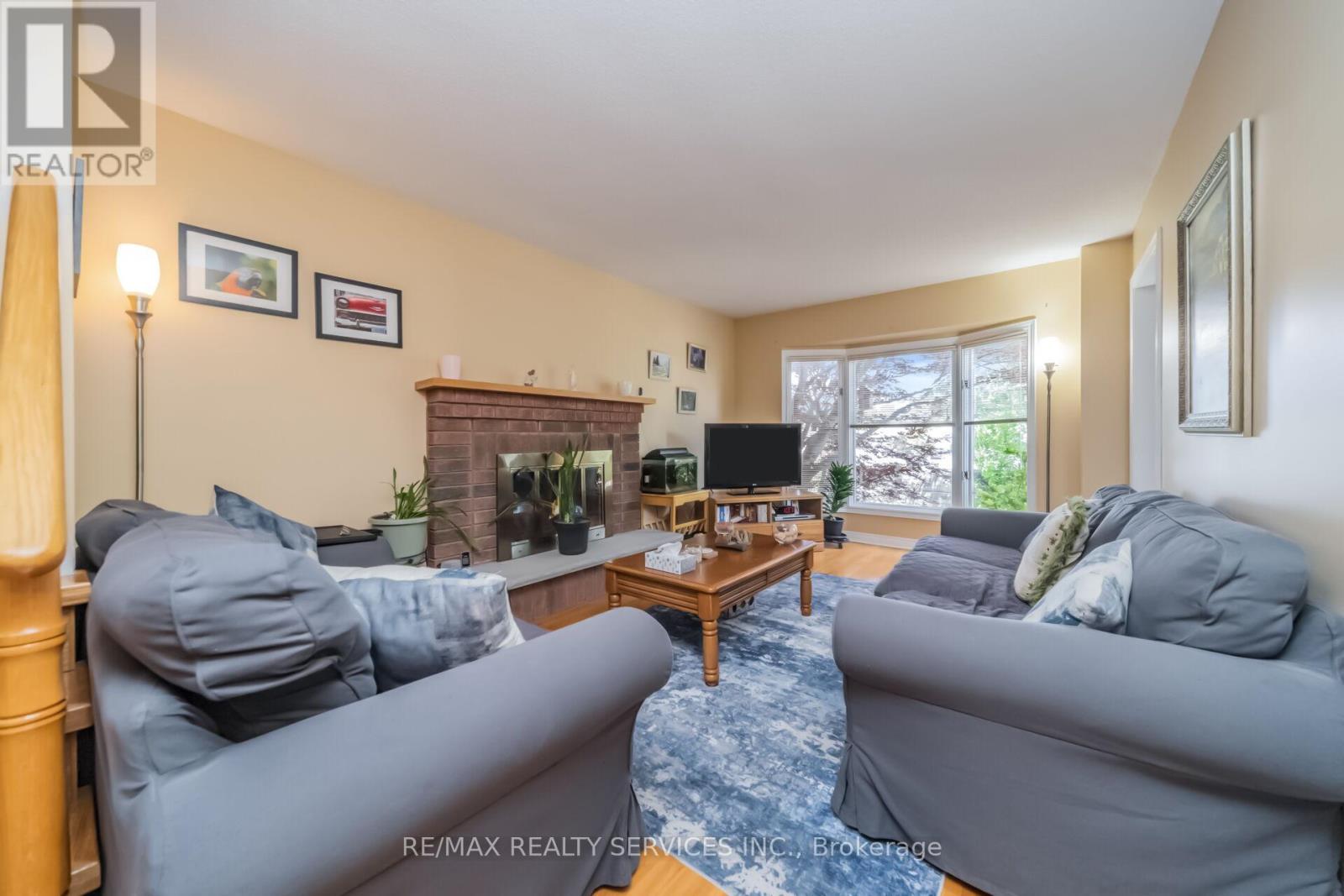 76 LEEWARD DRIVE - 16