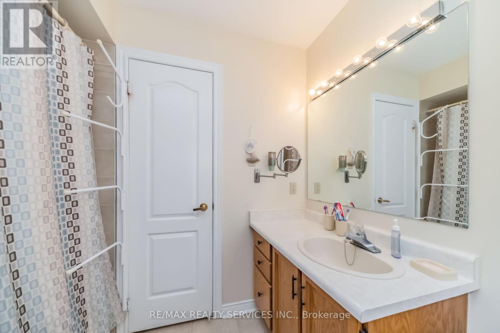 76 LEEWARD DRIVE - 29