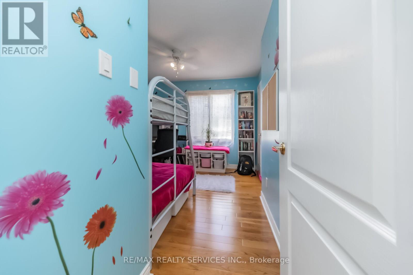 76 LEEWARD DRIVE - 25