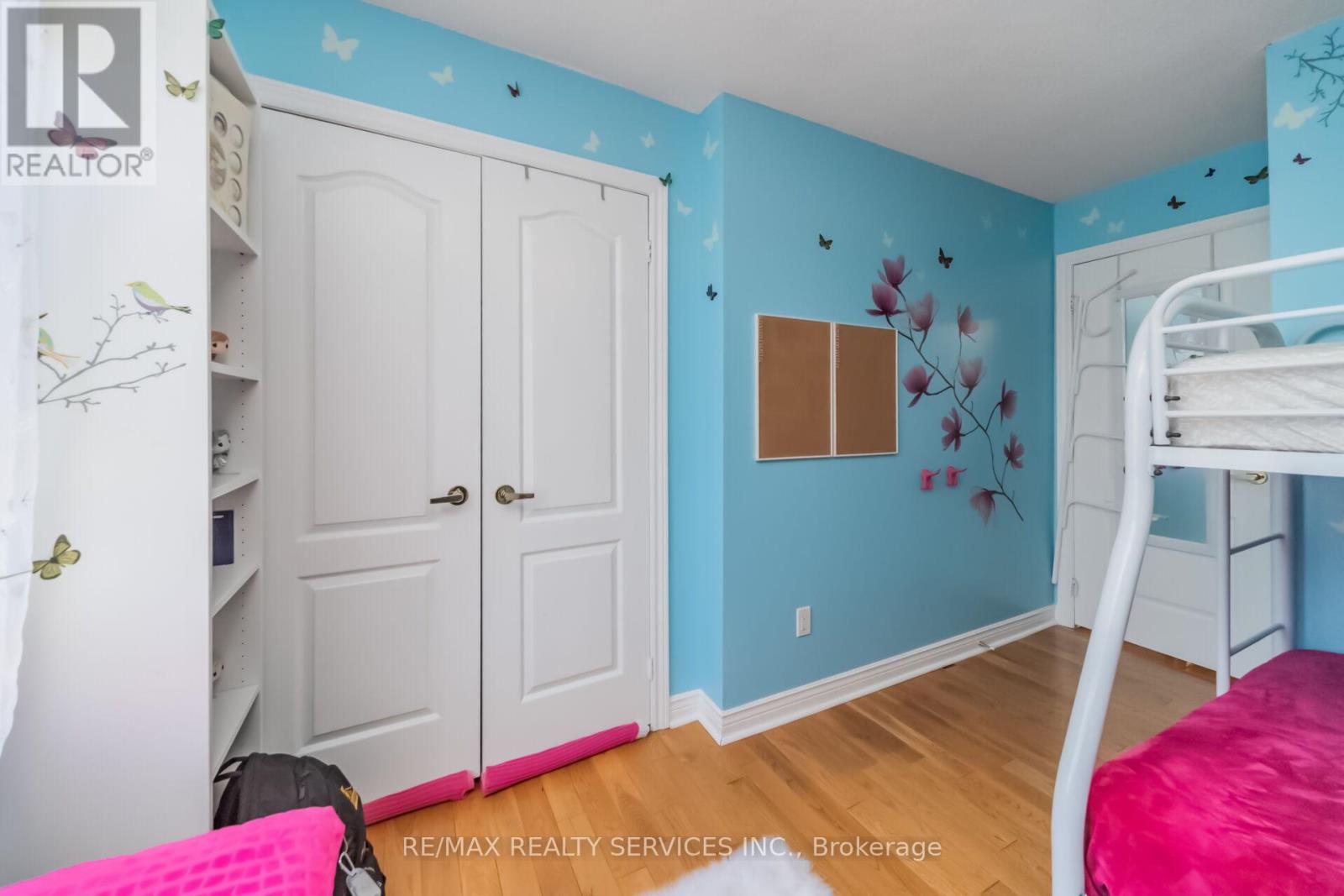76 LEEWARD DRIVE - 27