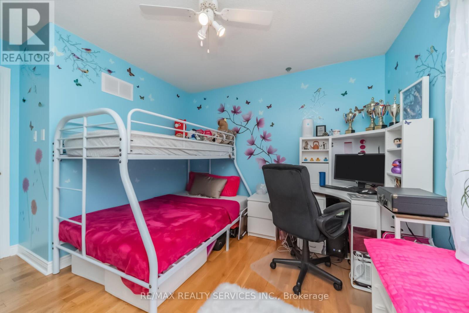 76 LEEWARD DRIVE - 26