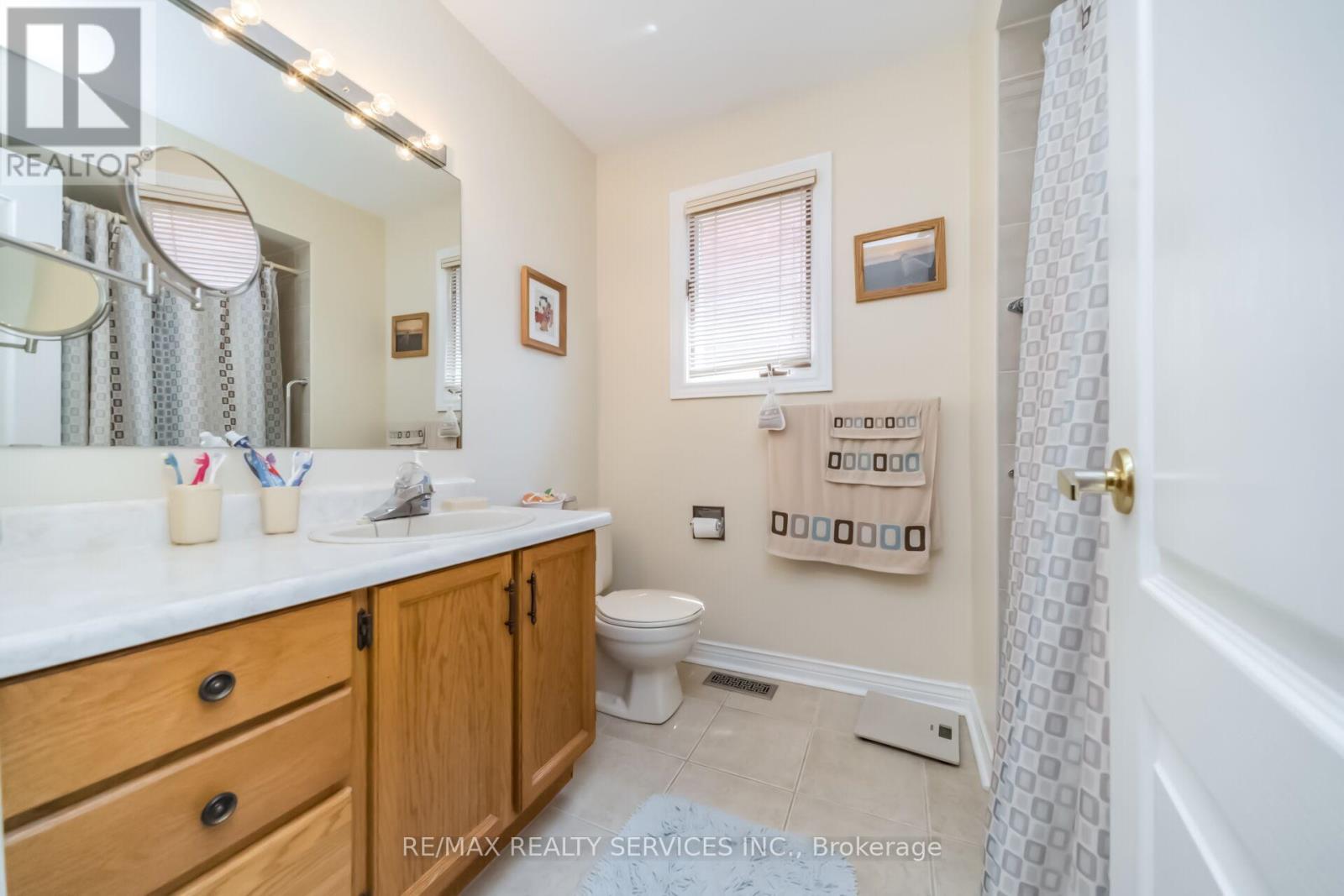 76 LEEWARD DRIVE - 28