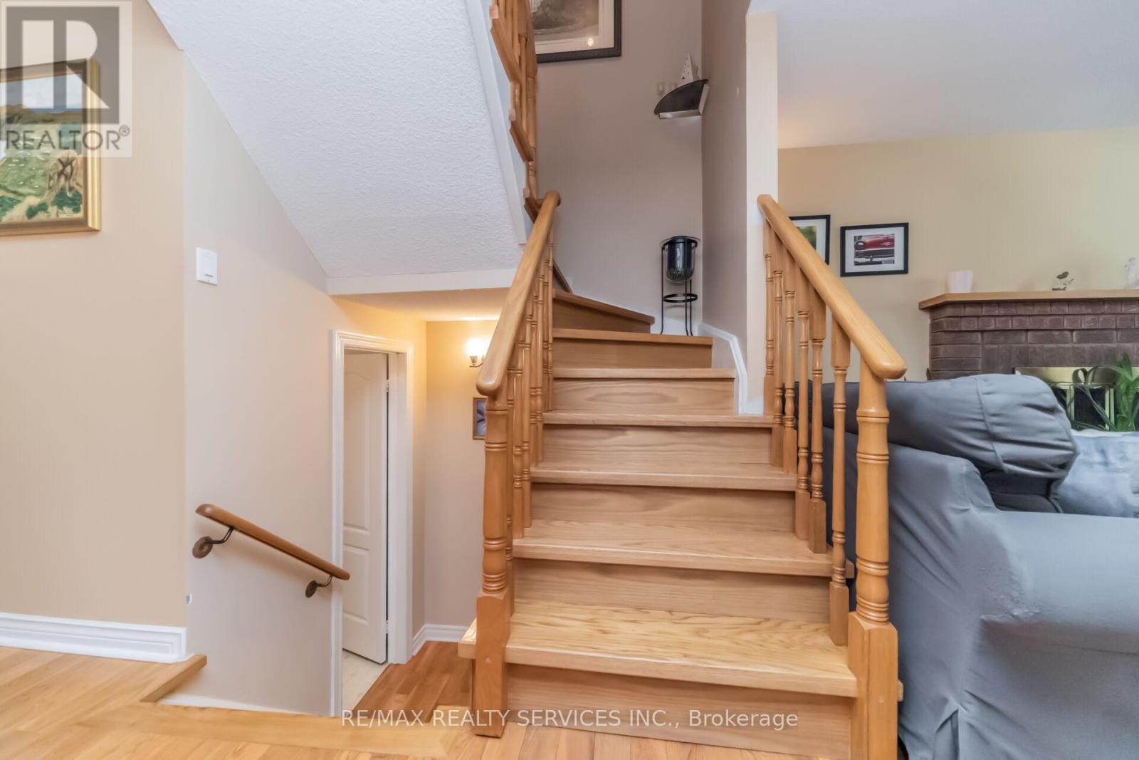 76 LEEWARD DRIVE - 40