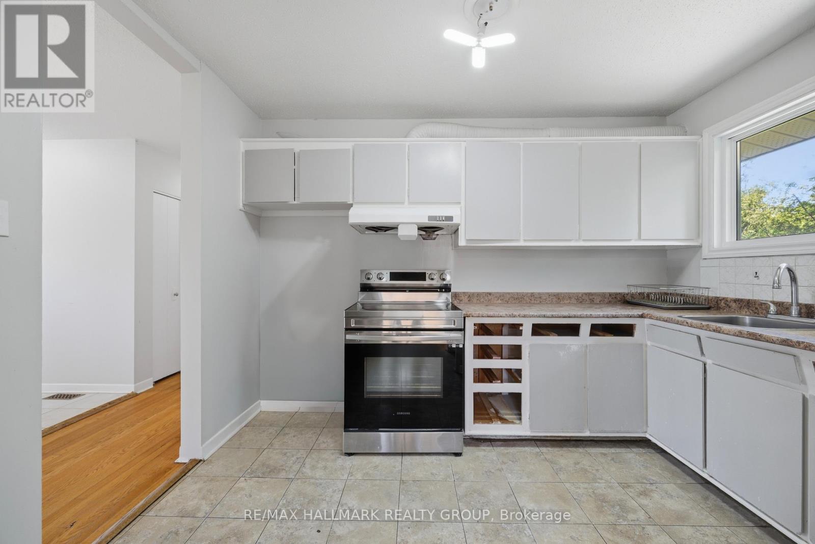 45 HILLIARD AVENUE, Ottawa. Luxury613. By Peter Sagos - Image 16