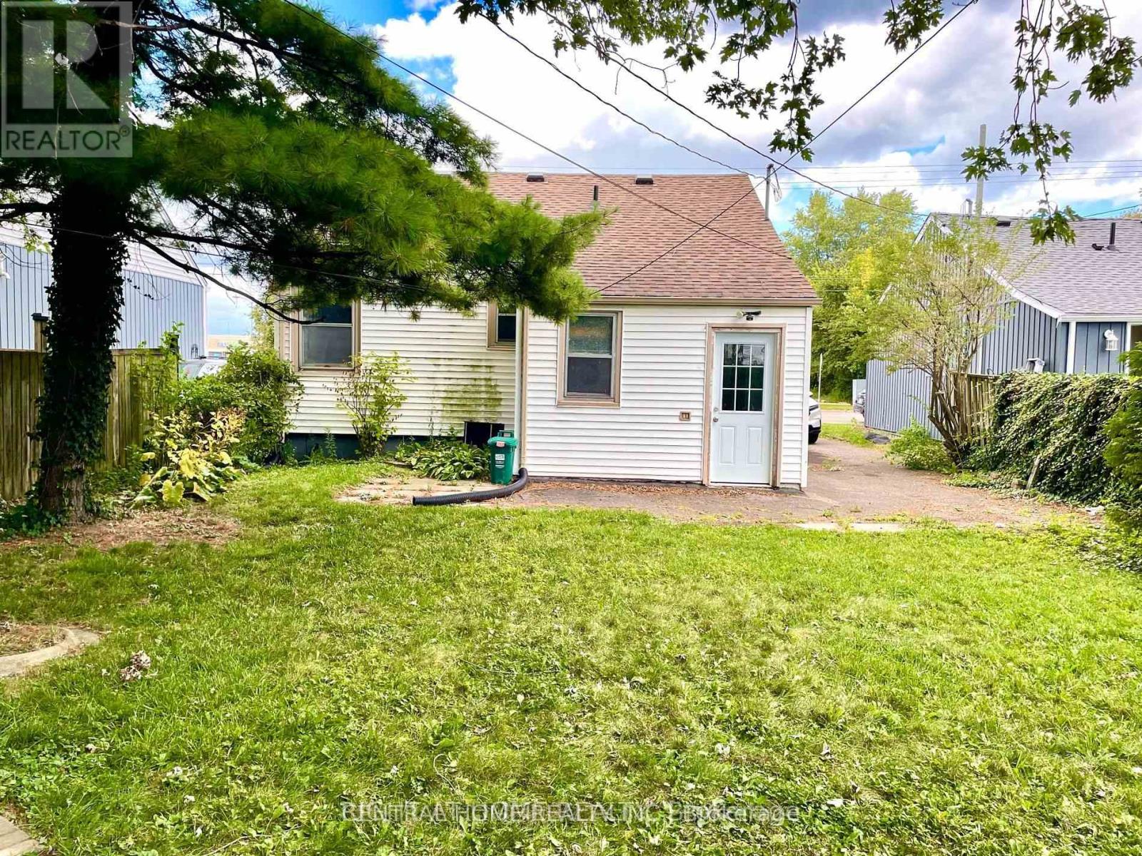 389 LINCOLN STREET - 16