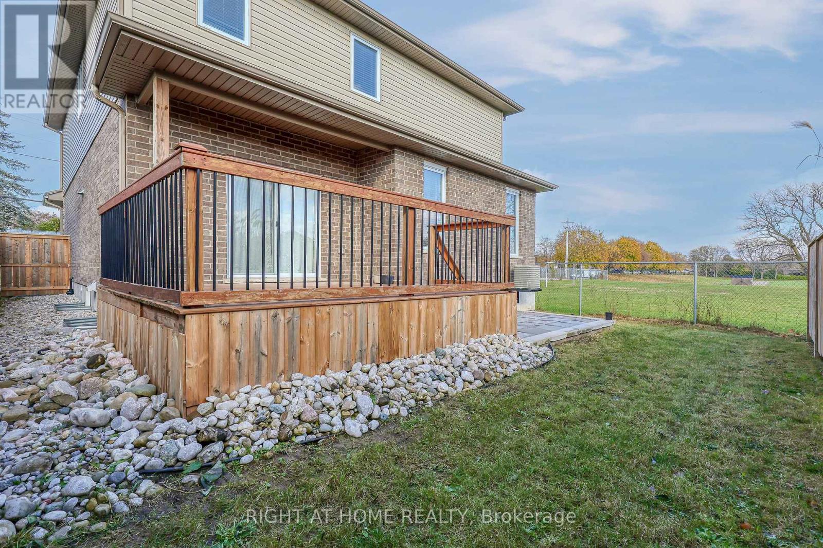 683 TENNENT AVENUE - 6