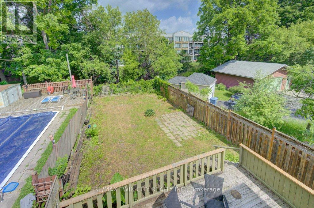 271 LONDON ROAD W - 21