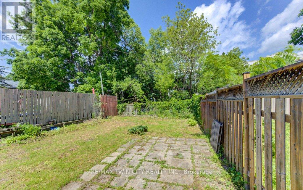 271 LONDON ROAD W - 30