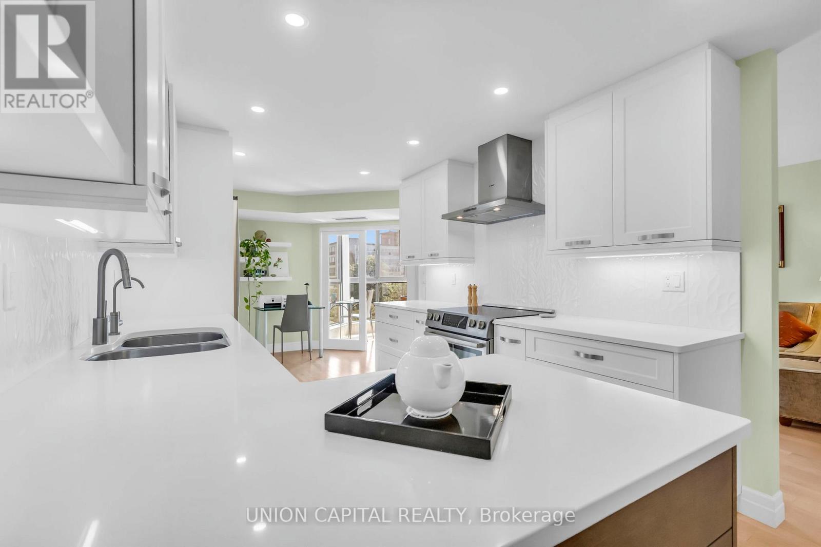 #502 265 WESTCOURT PLACE - 11