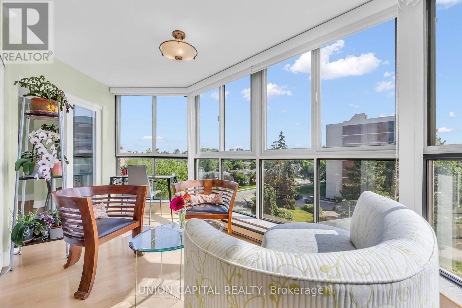 #502 265 WESTCOURT PLACE - 19