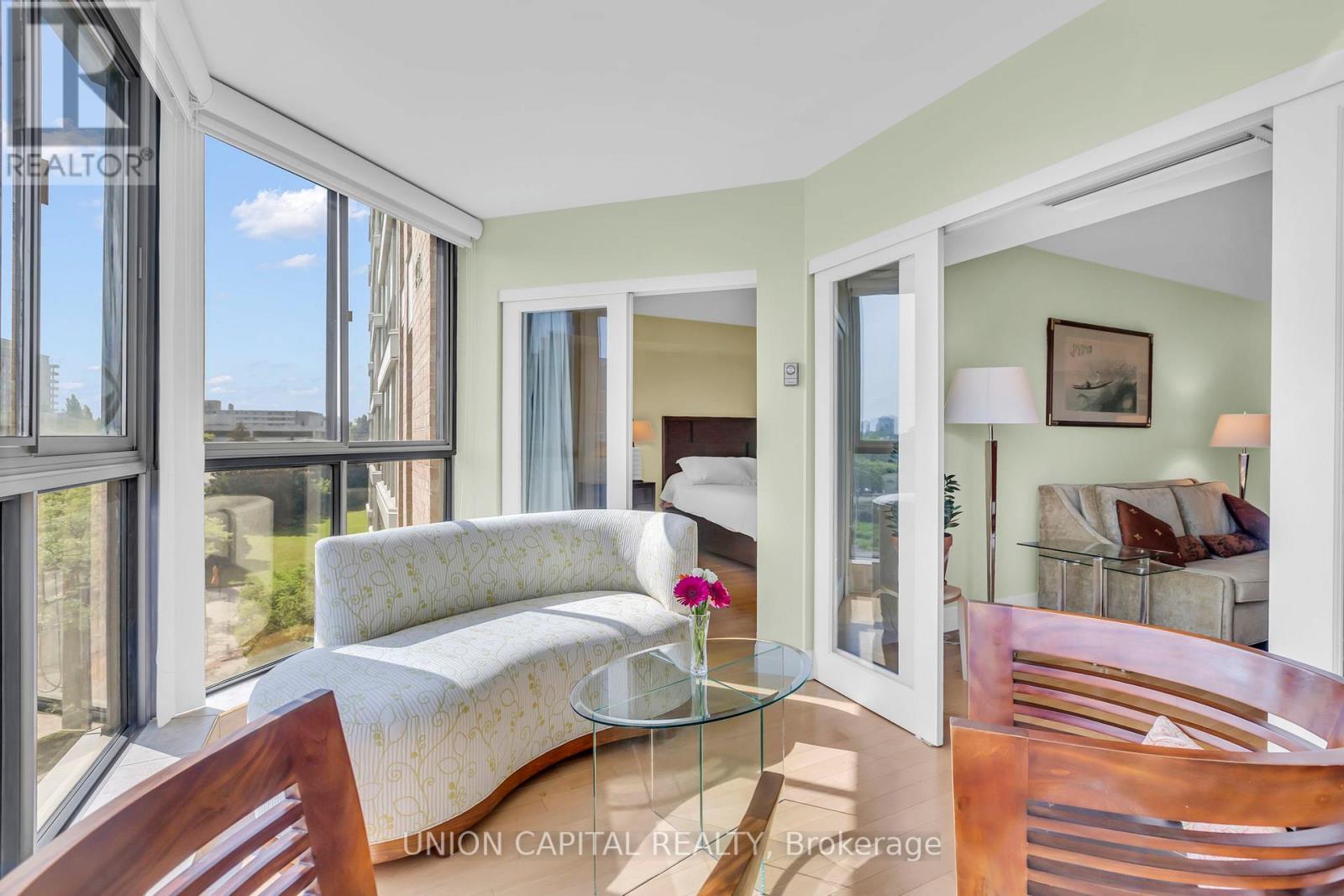 #502 265 WESTCOURT PLACE - 23