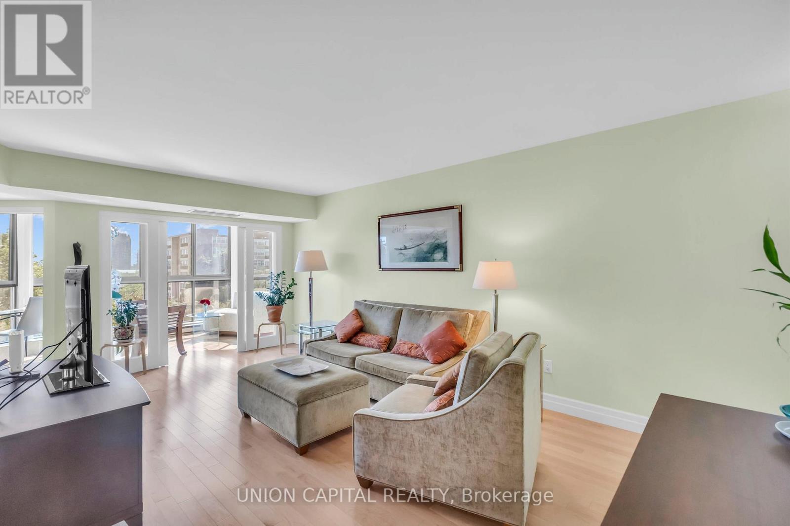 #502 265 WESTCOURT PLACE - 7