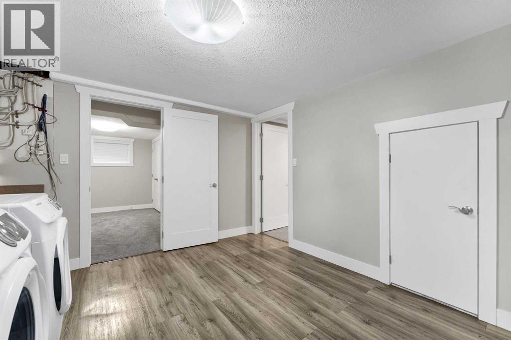 221 9 Street SW — photo 28