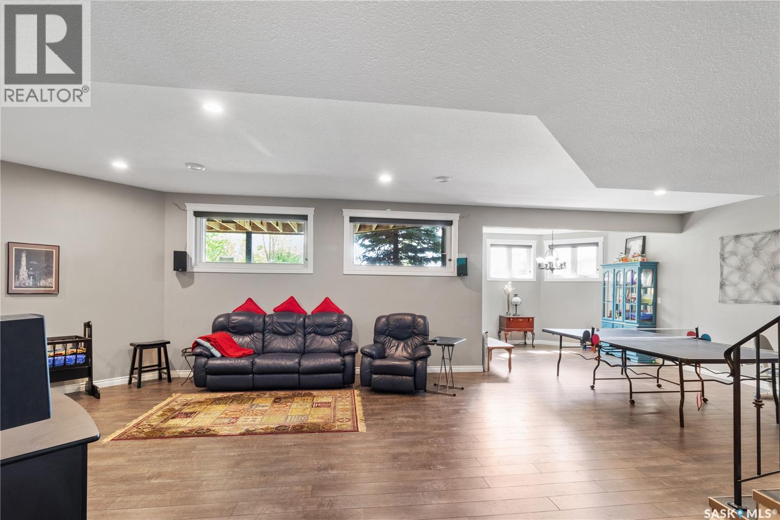 30 Pape DRIVE - 26