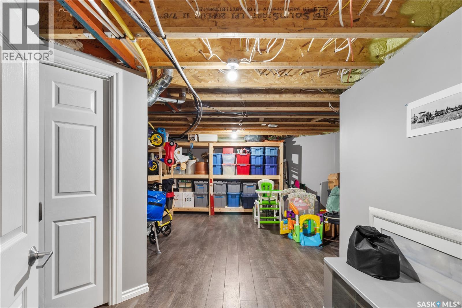 30 Pape DRIVE - 31