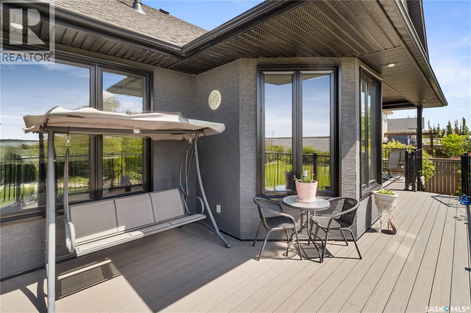 30 Pape DRIVE - 39