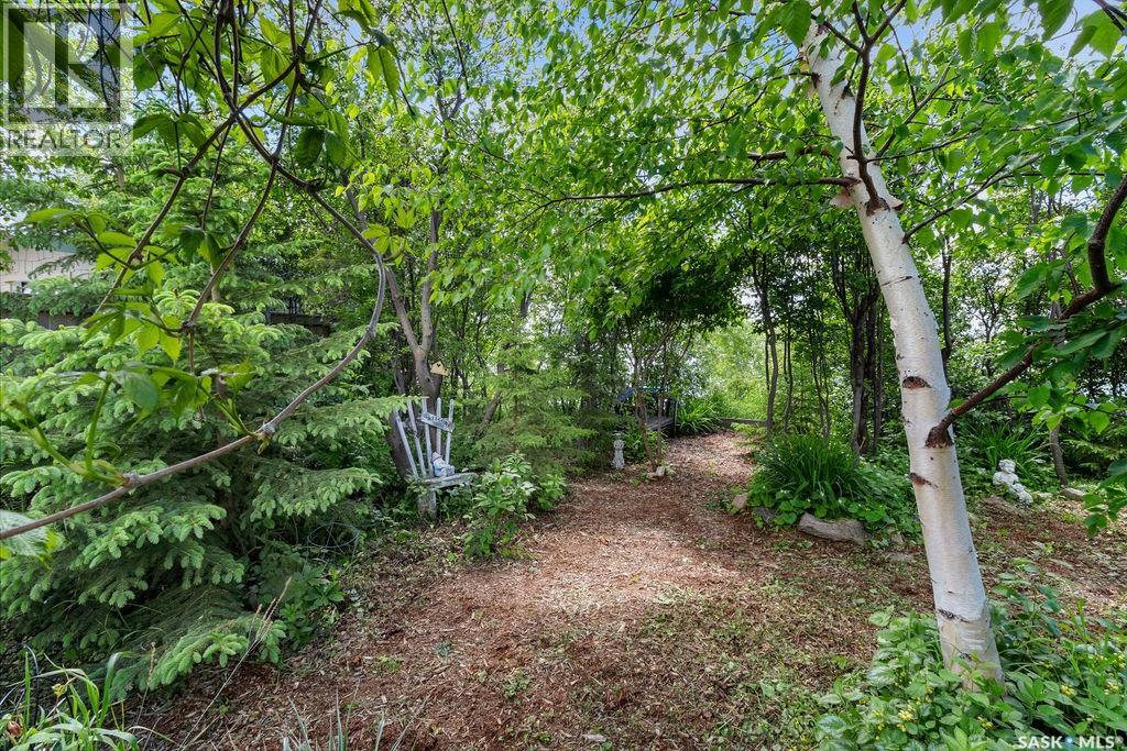 30 Pape DRIVE - 44