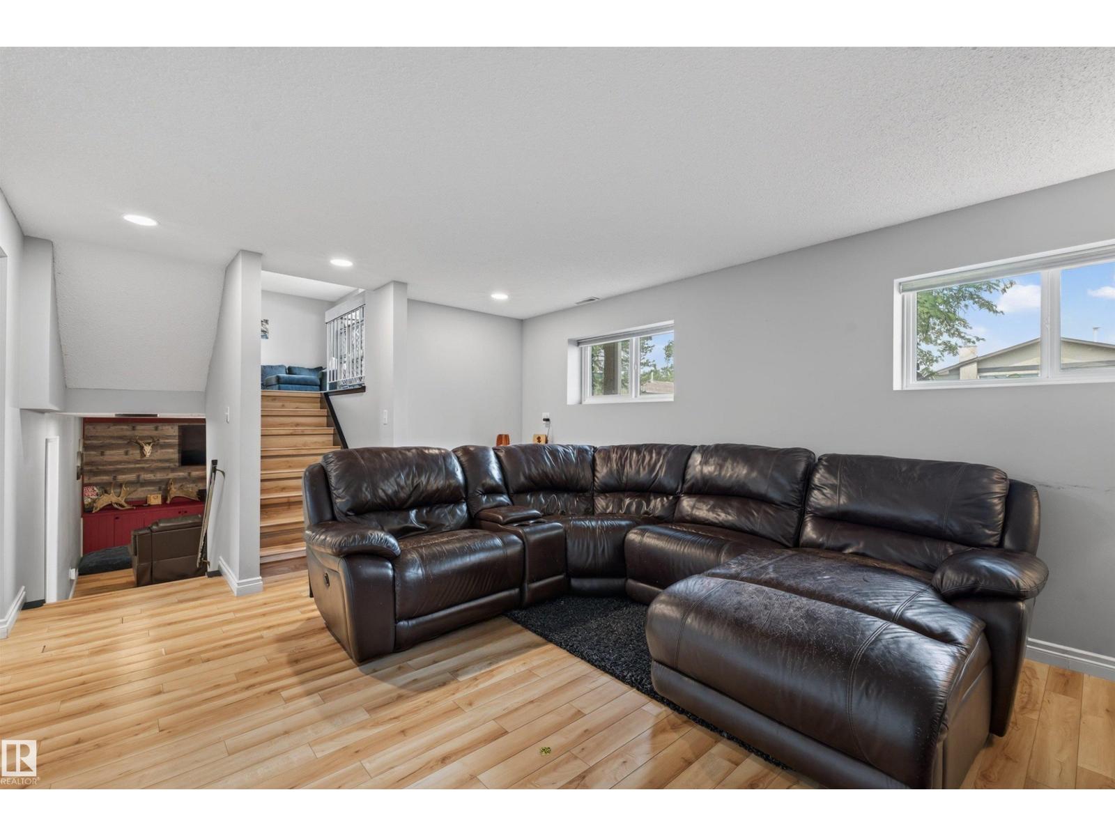 9410 80 ST — photo 31