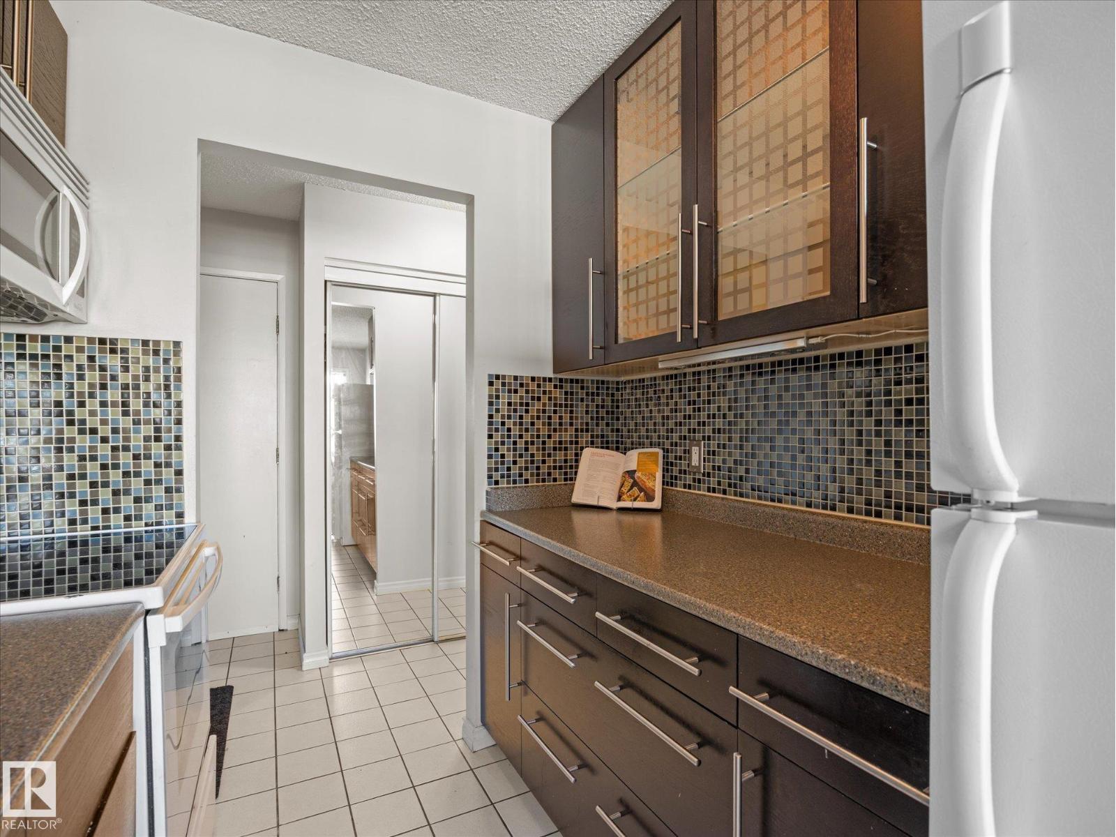 #1601 9725 106 ST NW - 10