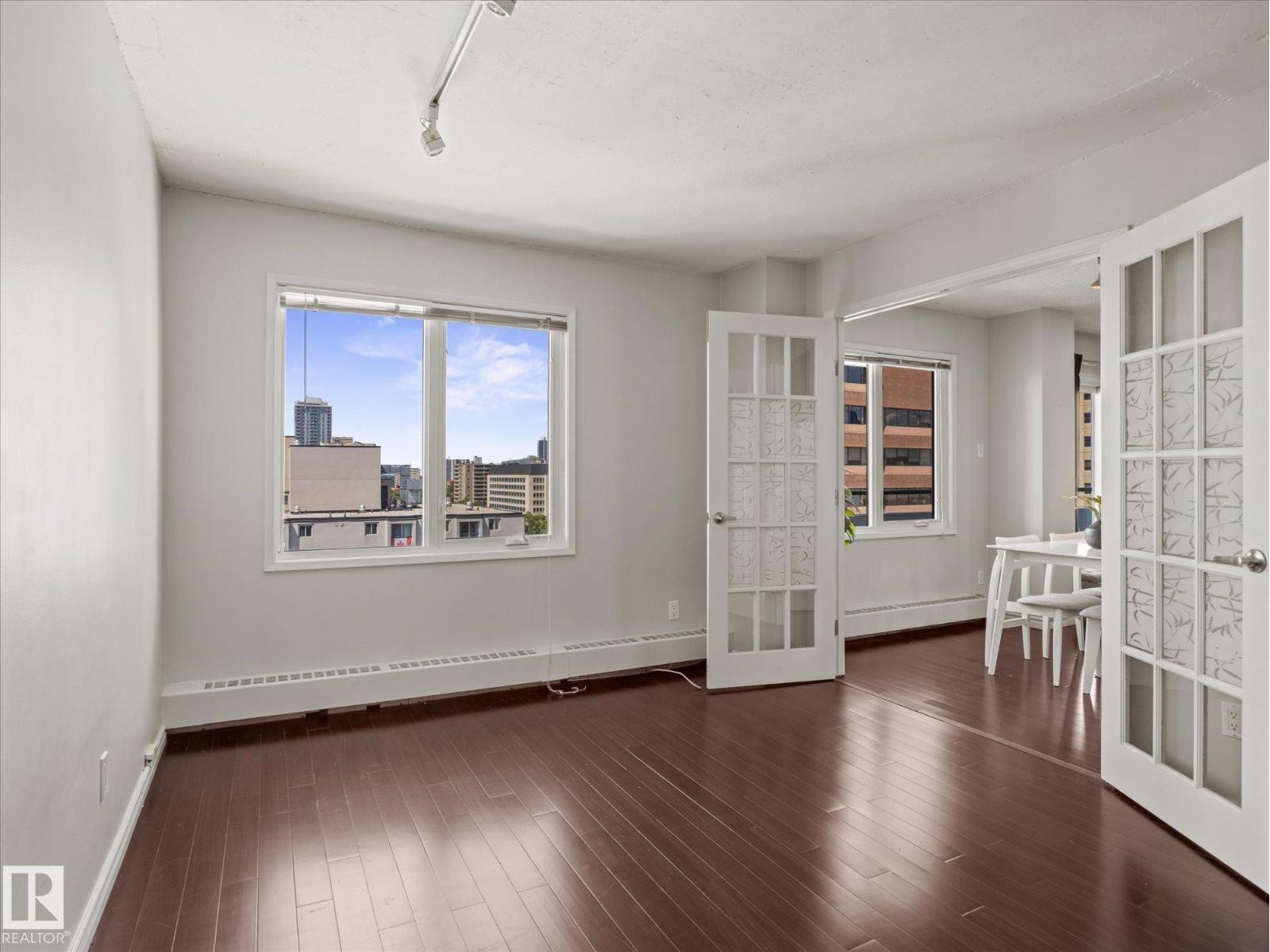 #1601 9725 106 ST NW - 15