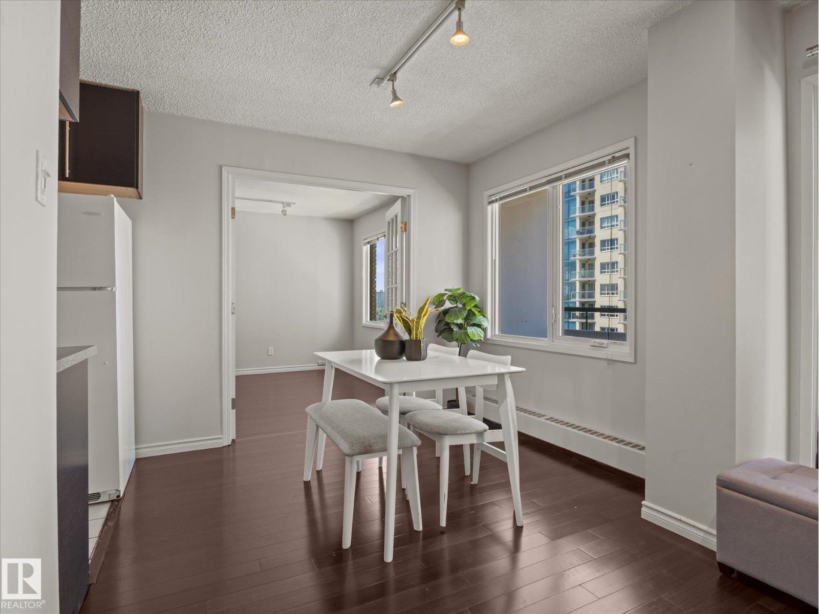 #1601 9725 106 ST NW - 8