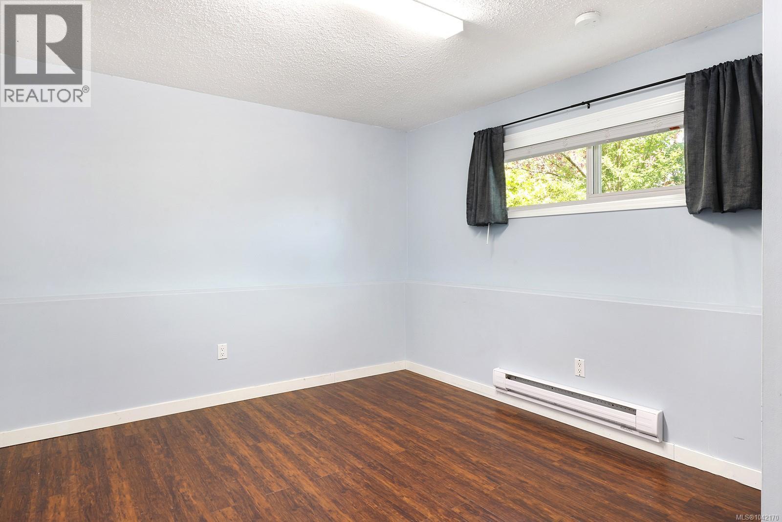 2057 Hummingbird Pl, Comox