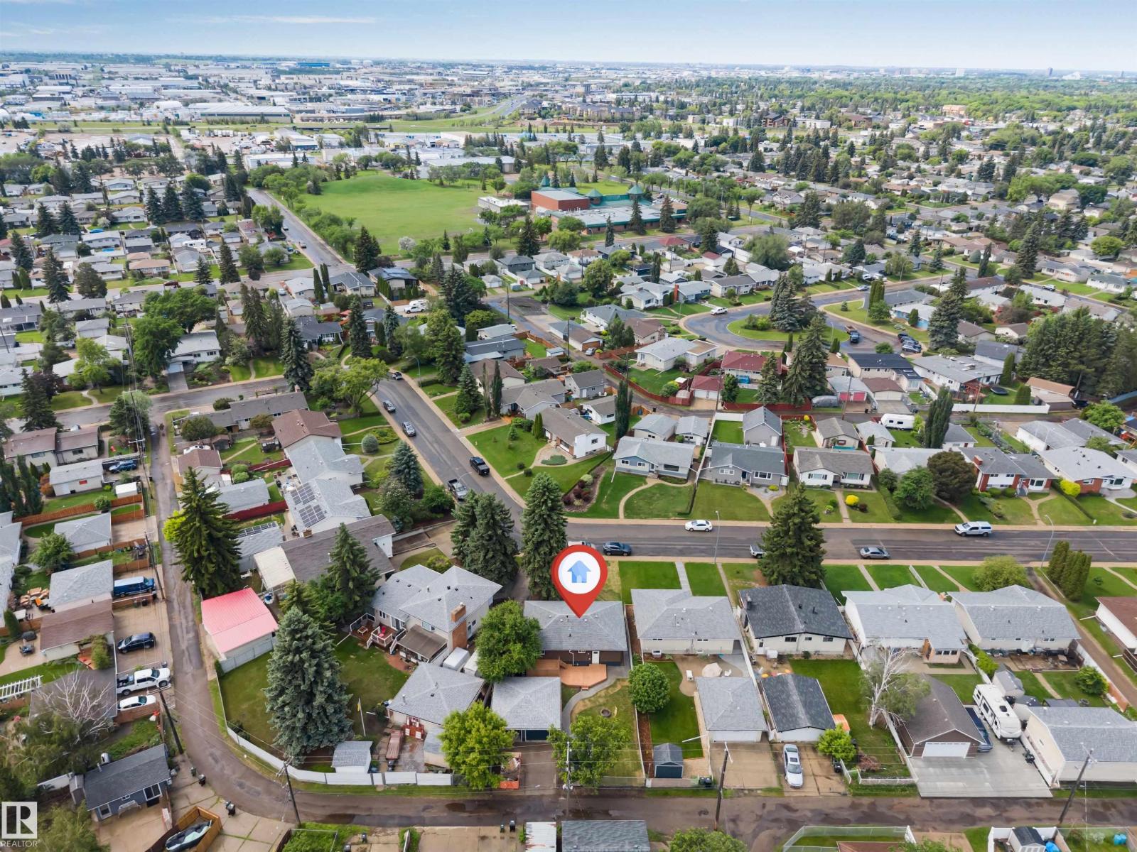 6404 88 AV NW - 39