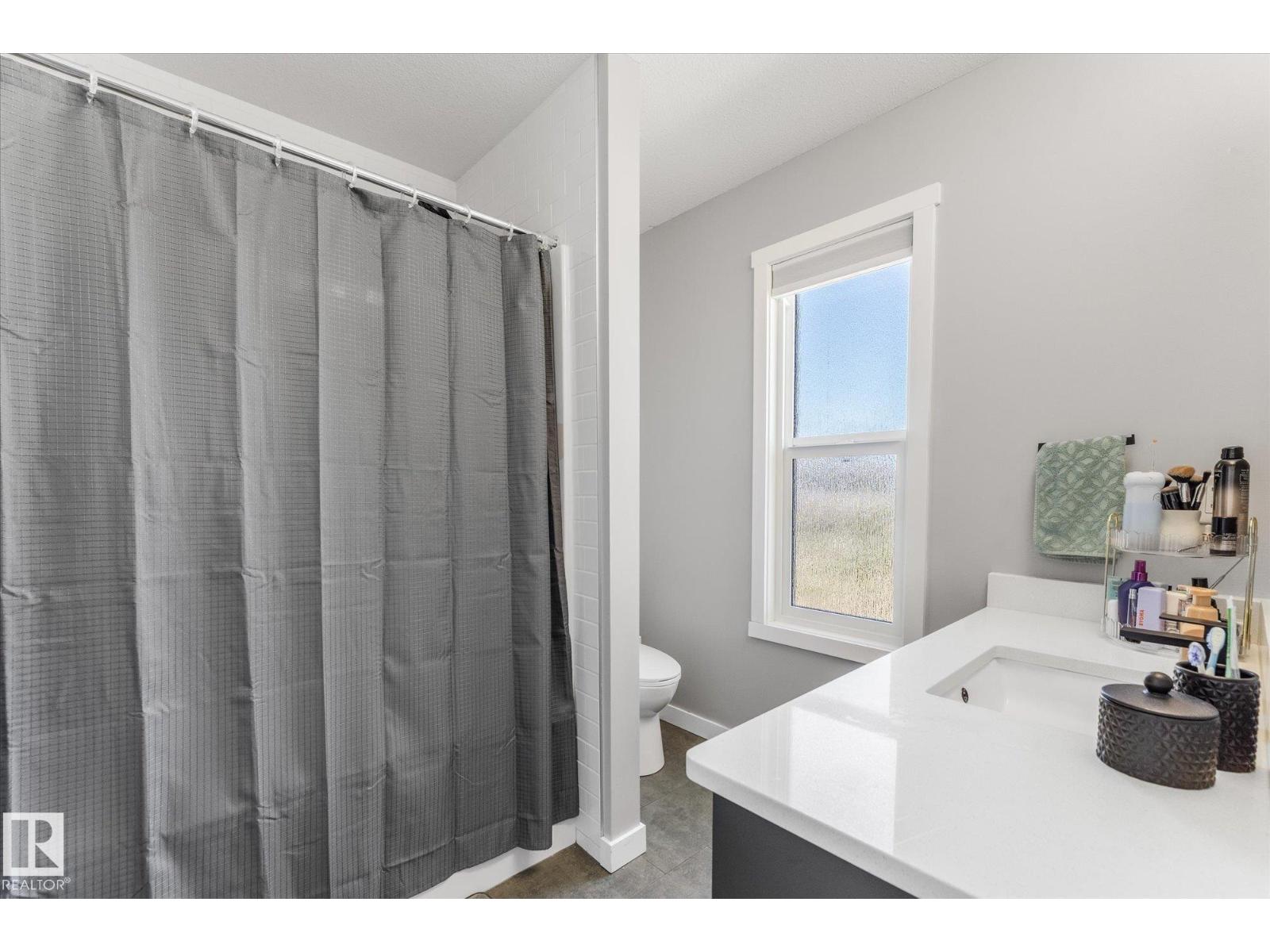591 MEADOWVIEW DR — photo 18