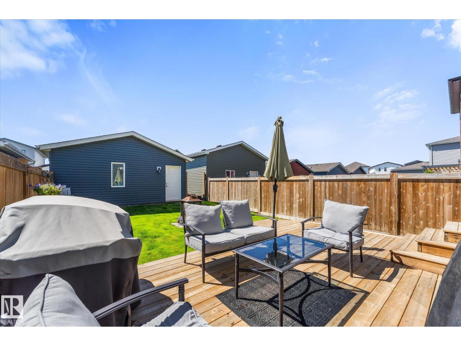 591 MEADOWVIEW DR — photo 28