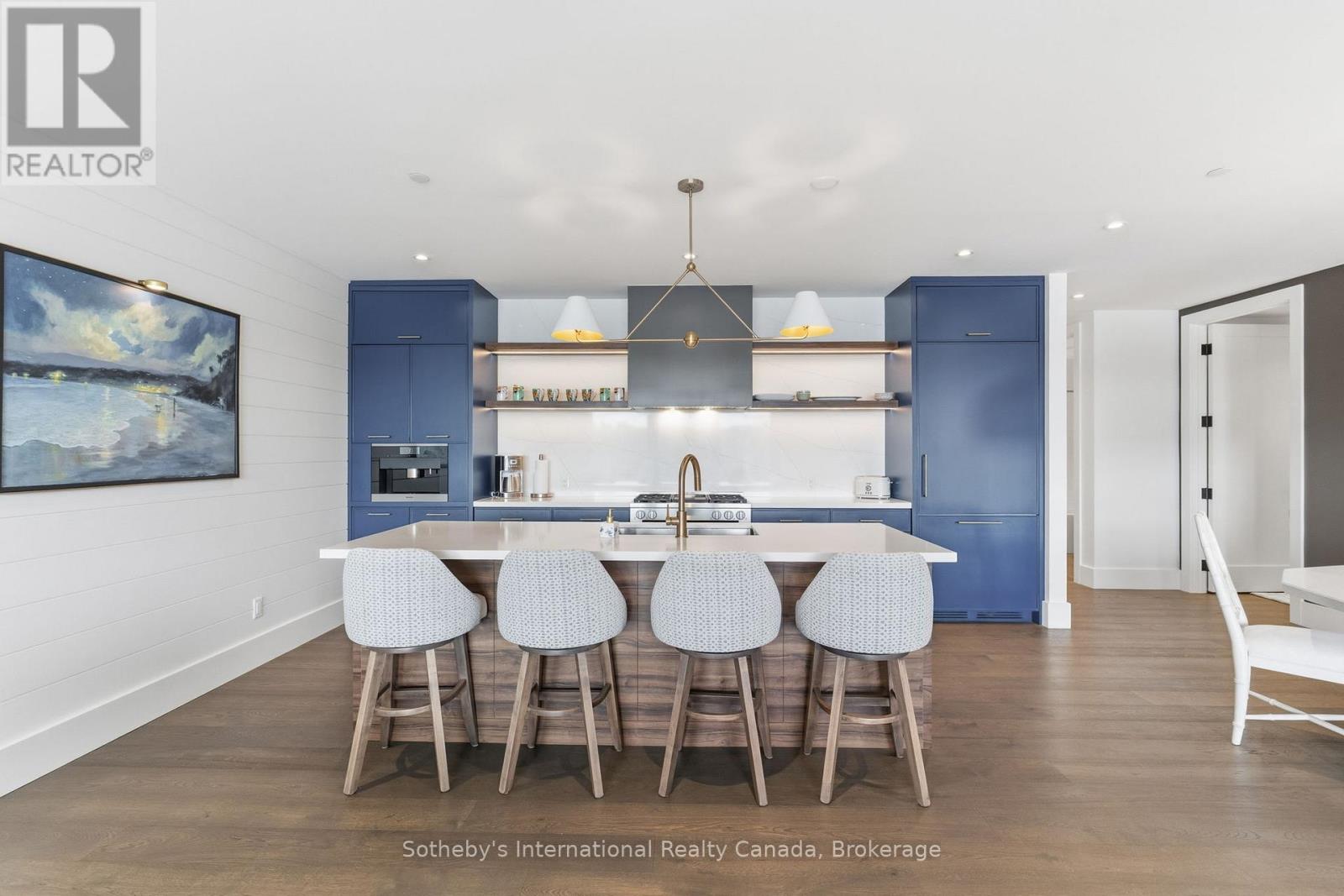 #210 727 GRANDVIEW DRIVE - 14