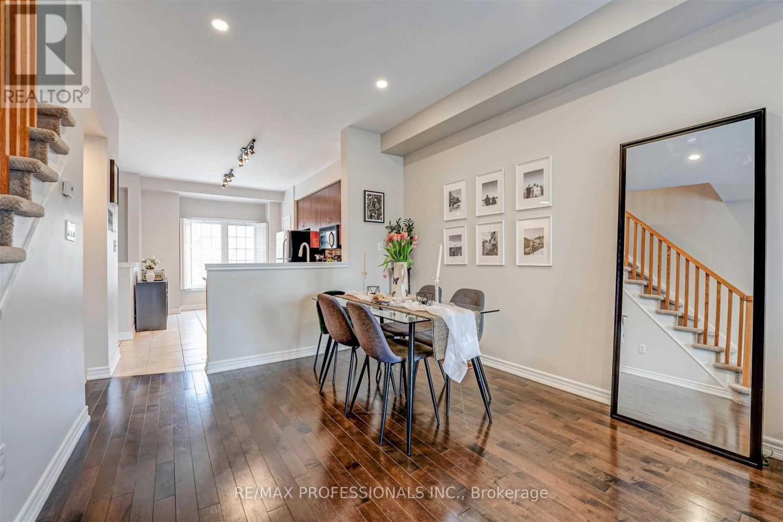 676 ROWLEY COMMON - 10