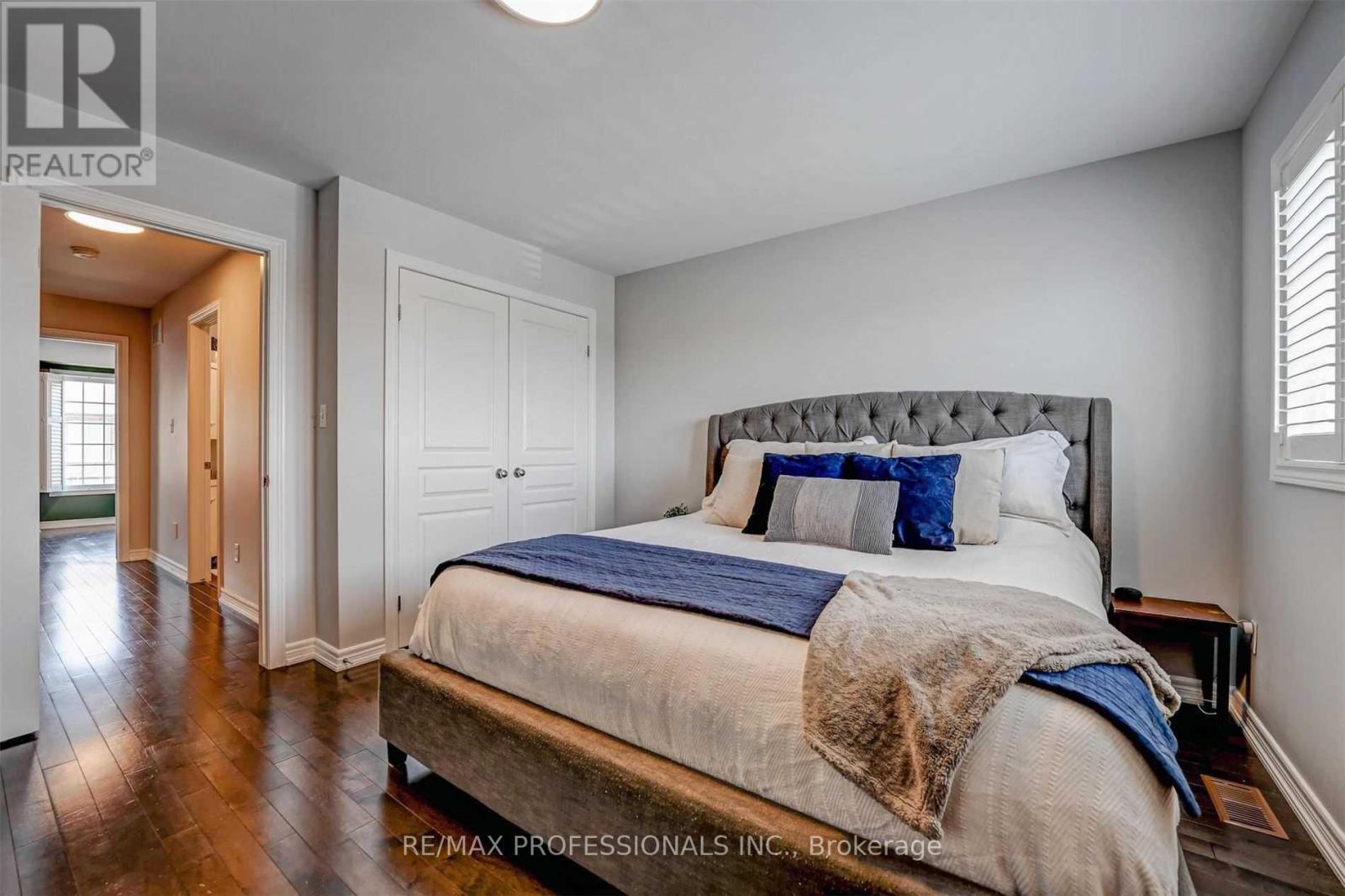 676 ROWLEY COMMON - 23