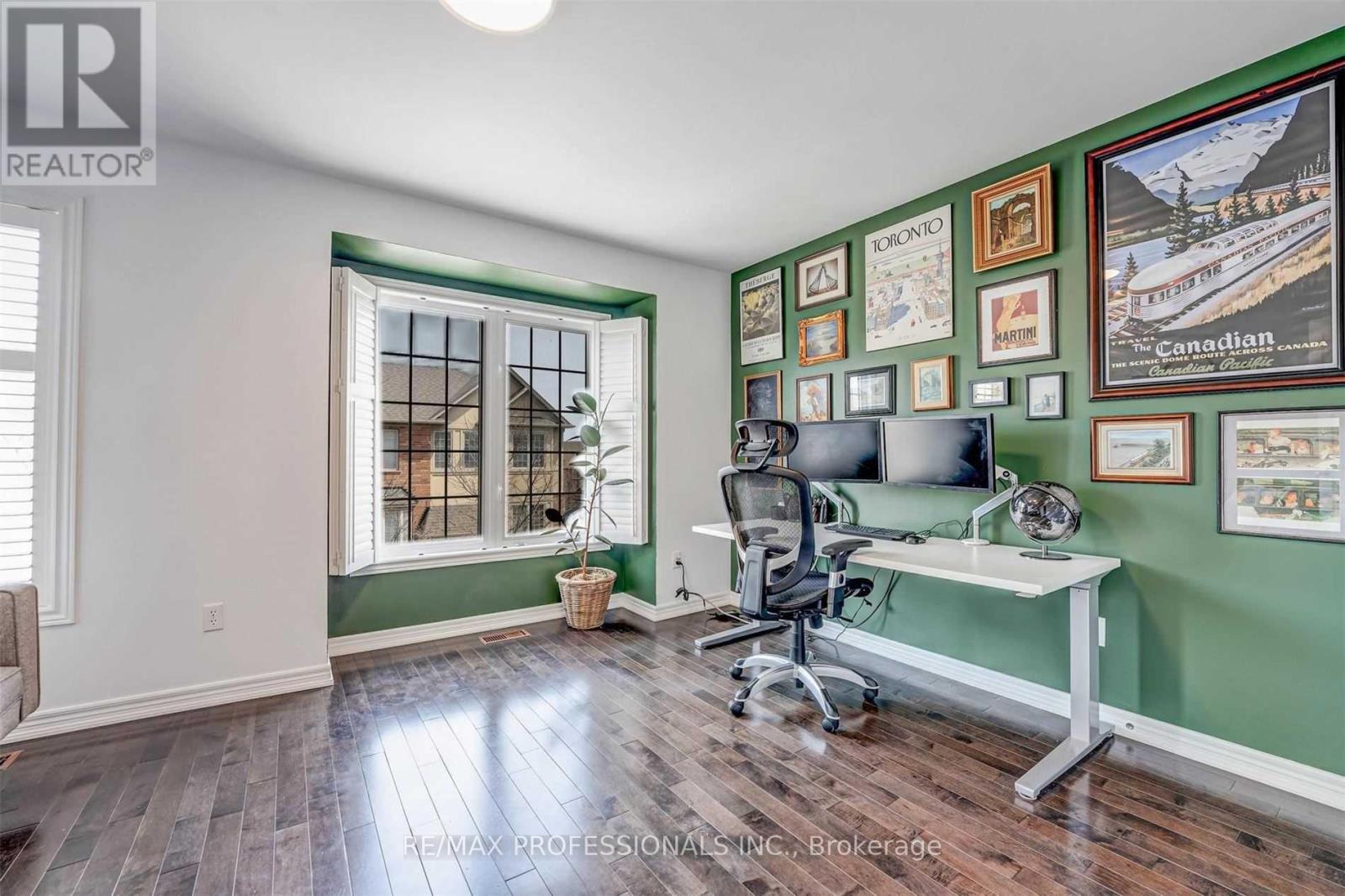 676 ROWLEY COMMON - 25